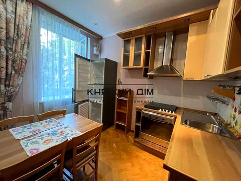 квартира за адресою Круглоуніверситетська вул., 13