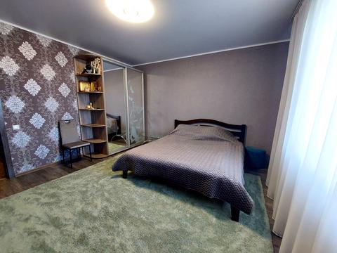 квартира за адресою Космонавтів вул., 128
