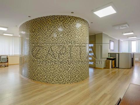 комерційна за адресою Жилянська вул., 101