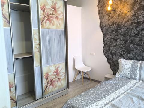 квартира за адресою Рея Бредбері вул., 2