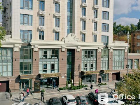 комерційна за адресою Жилянська вул., 68