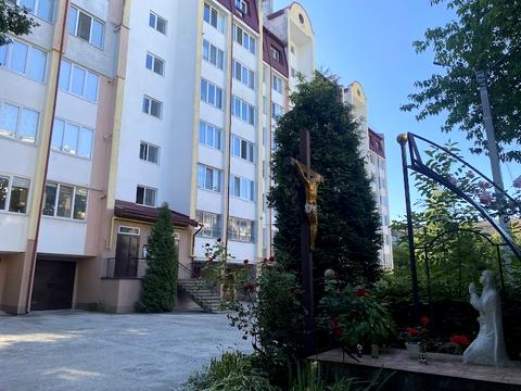 квартира за адресою Гетьмана Петра Дорошенка вул., 18б