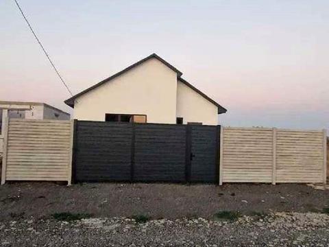 будинок за адресою Розовая