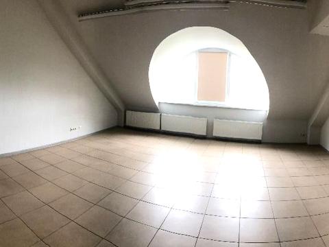 комерційна за адресою Авіаконструктора Ігоря Сікорського вул. (Танкова), 4-Д