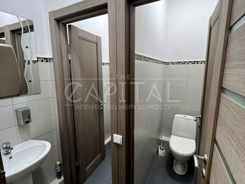 комерційна за адресою Антоновича вул. (Горького), 103