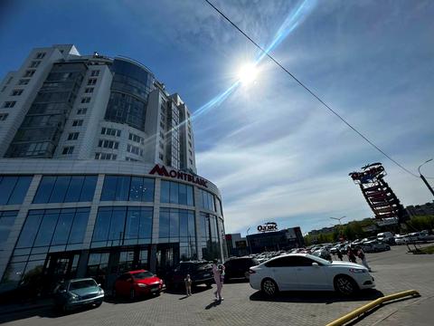 комерційна за адресою Степана Бандери вул., 2/1а