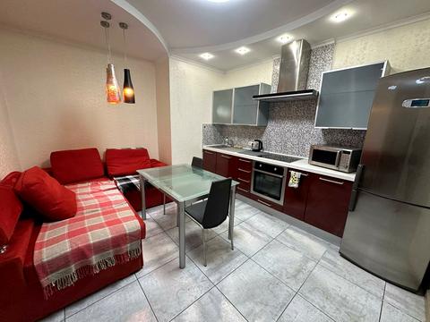 квартира за адресою Анни Ахматової вул., 35-А