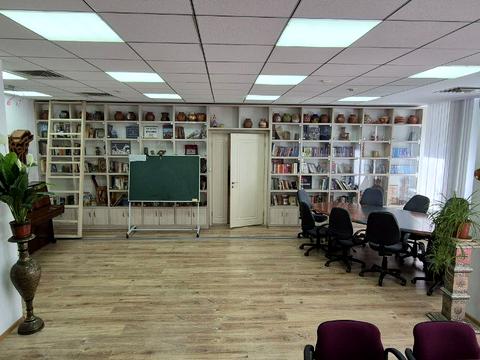 комерційна за адресою Лесі Українки бульв., 7-Б