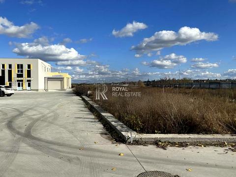 комерційна за адресою Кленова, 1