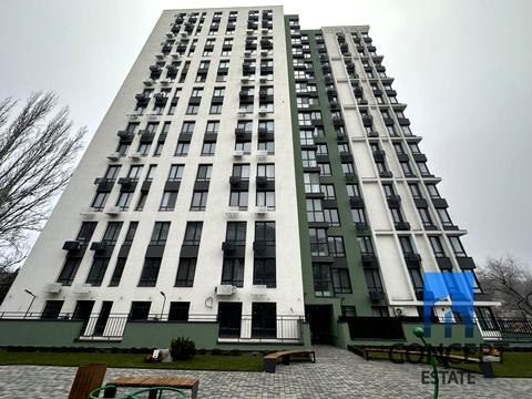 комерційна за адресою Космічна вул., 5