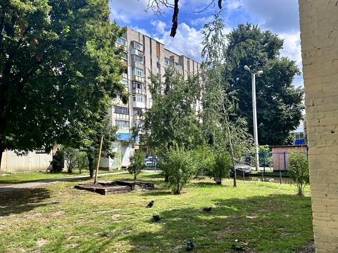 комерційна за адресою Олега Адамовського вул. (Камська), 2