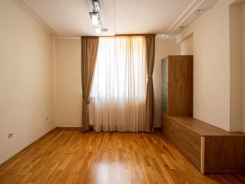 квартира за адресою Тролейбусна вул., 9-Б