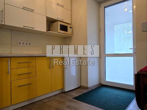 квартира по адресу Строителей ул., 1