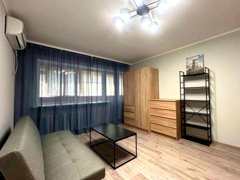 квартира за адресою В'ячеслава Чорновола вул., 30