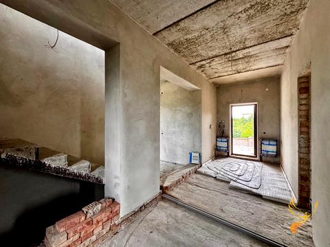будинок за адресою яблунева, 13