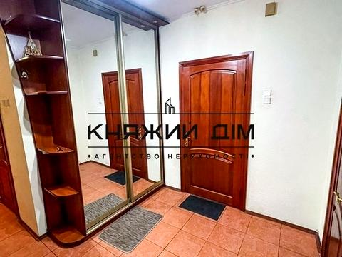 квартира по адресу Драгоманова ул., 31-В