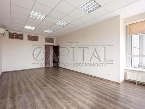 комерційна за адресою Кловський узвіз, 7а