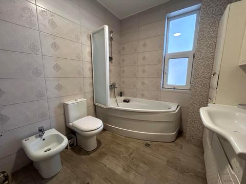 будинок за адресою Лугова