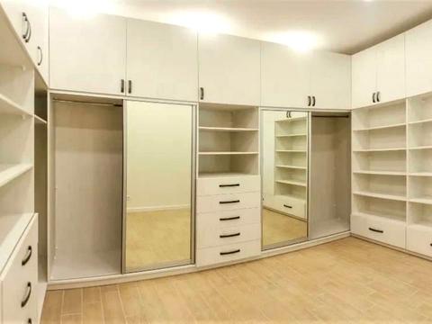 будинок за адресою Центральна, 1