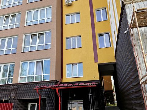 комерційна за адресою Шухевича, 5