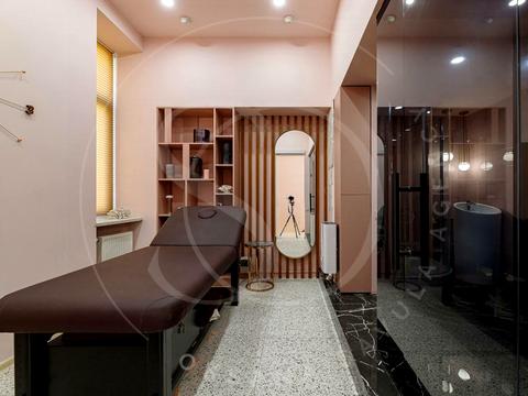 комерційна за адресою Городоцька вул., 42