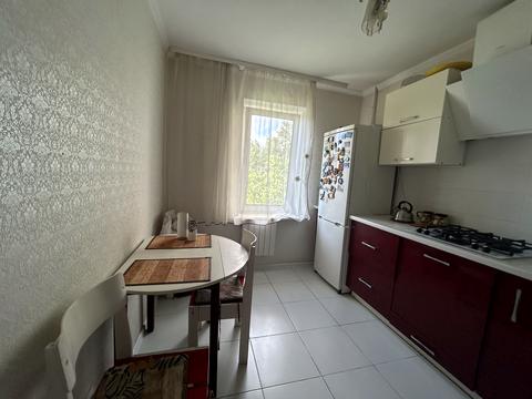 квартира за адресою Автозаводська вул., 5