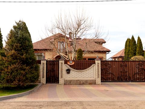 будинок за адресою Дорошенка, 20