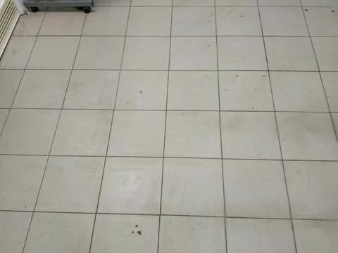 комерційна за адресою Левка Лук'яненка вул. (Маршала Тимошенка), 13-А