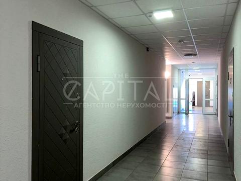 комерційна за адресою Микільсько-Слобідська вул., 15