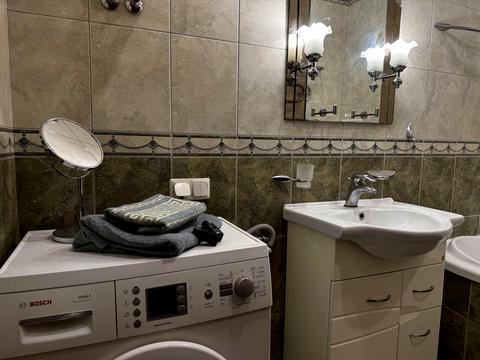 квартира за адресою Стадіонна вул., 13