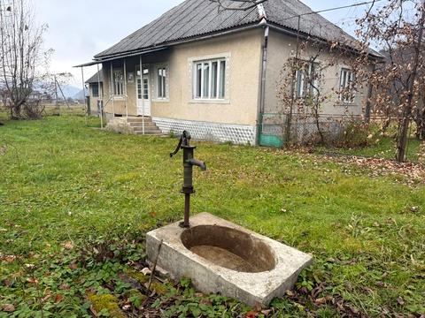 будинок за адресою Центральна, 100
