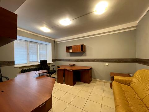 комерційна за адресою Стратегічне шосе (Науки), 2-А