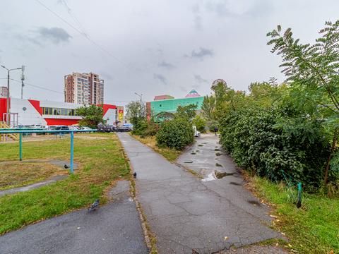 комерційна за адресою Йорданська вул. (Лайоша Гавро), 17-Б