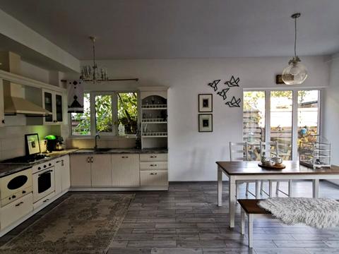 будинок за адресою Соборна вул. ()