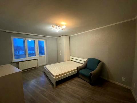 квартира по адресу Степана Бандеры ул., 60А