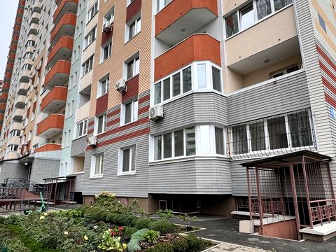 квартира за адресою Софії Русової вул., 7-А
