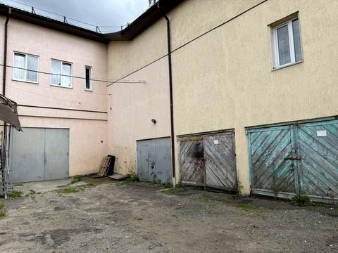 комерційна за адресою Залізнична вул., 16