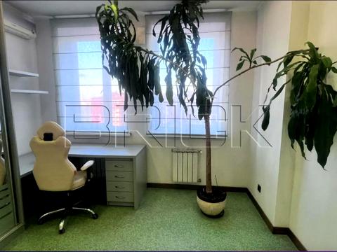 квартира за адресою Анни Ахматової вул., 13-Г