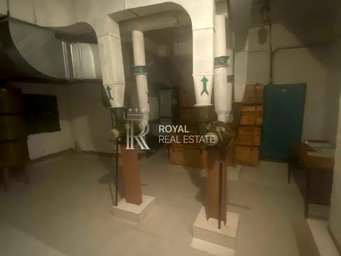 комерційна за адресою Почайнинська вул., 12-Б