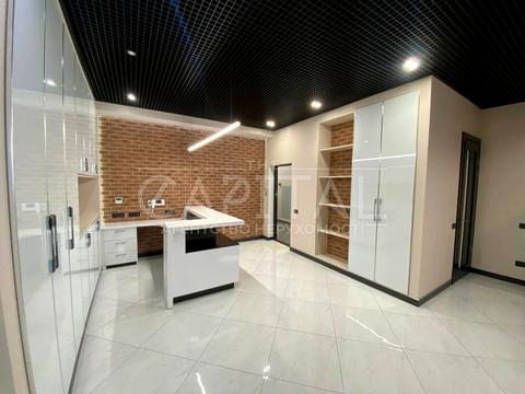 комерційна за адресою вул. Франка Івана, 11