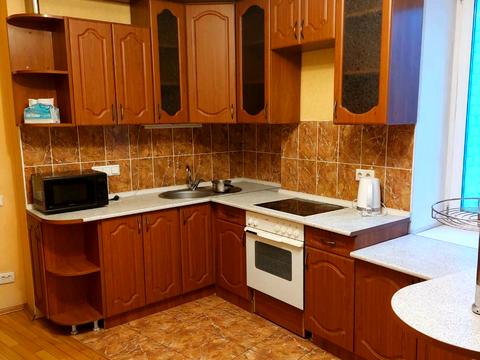 квартира за адресою Анни Ахматової вул., 16-Б