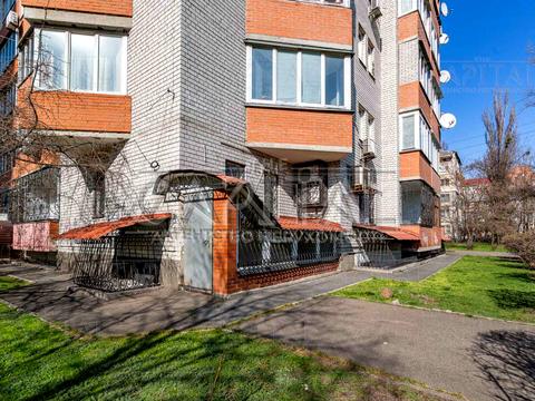 комерційна за адресою Вінстона Черчилля вул. (Червоноткацька), 20