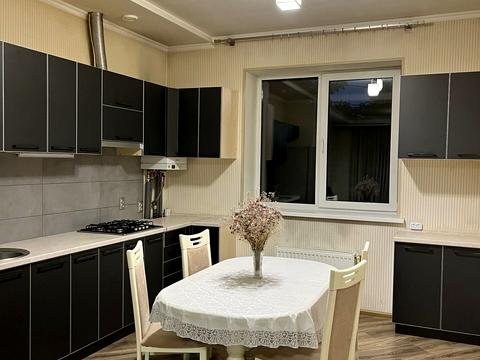 будинок за адресою Жуковського просп.