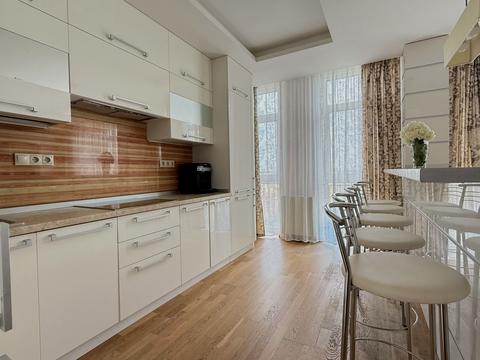 квартира за адресою Регенераторна вул., 4 к3-1