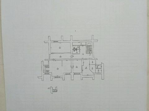 комерційна за адресою Базарна вул., 1