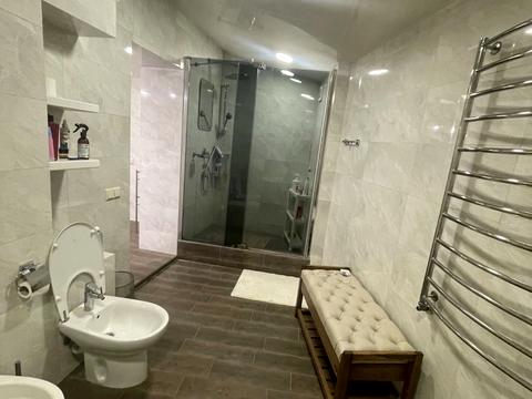 дом по адресу Повітряна, 1
