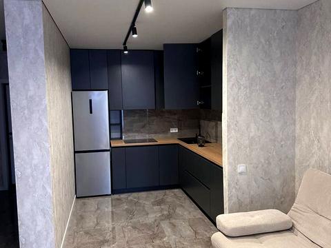 квартира за адресою Космічна вул., 5