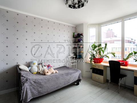 квартира за адресою Анни Ахматової вул., 34