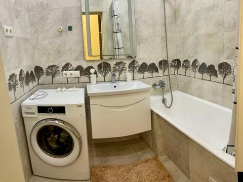 квартира за адресою Героїв Небесної Сотні просп., 18/7