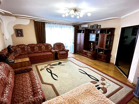 квартира за адресою Водопровідна вул., 16